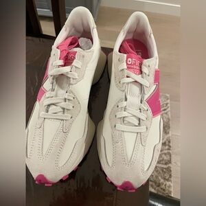 Figs new balance size 7.5 brand new women’s sneakers! Never worn